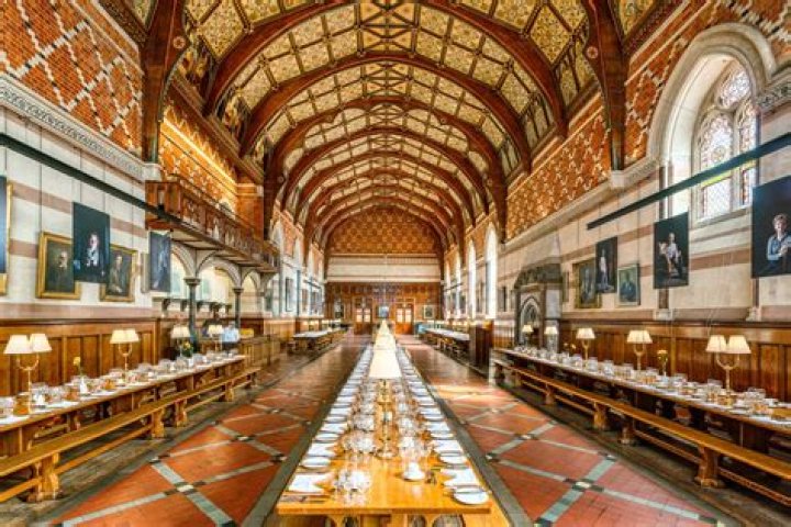 Does Centennial Hall have a dining hall?