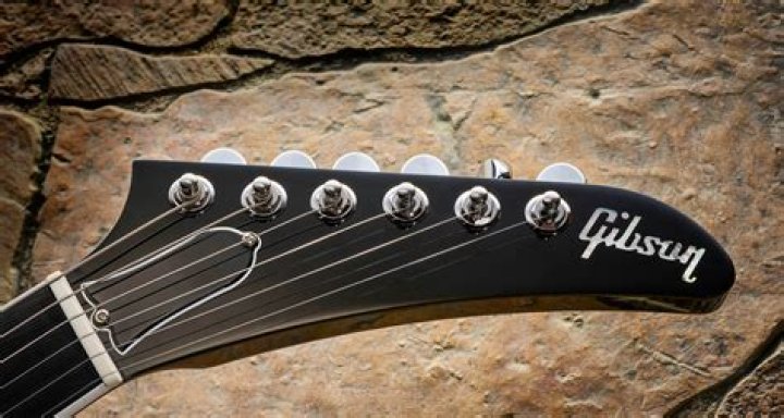 Does Gibson make 12 strings?