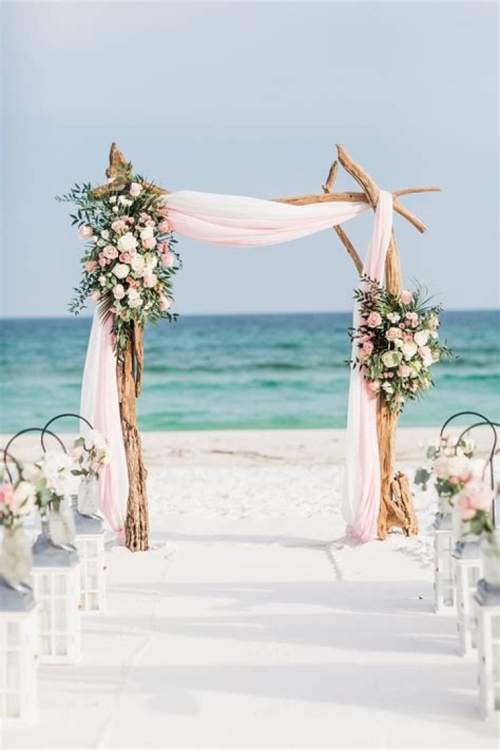 How do you do a simple beach wedding?