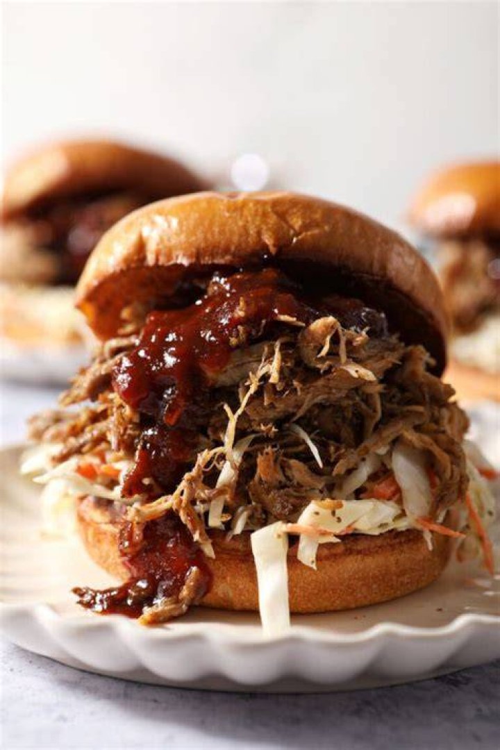 How do you make pulled pork taste more?