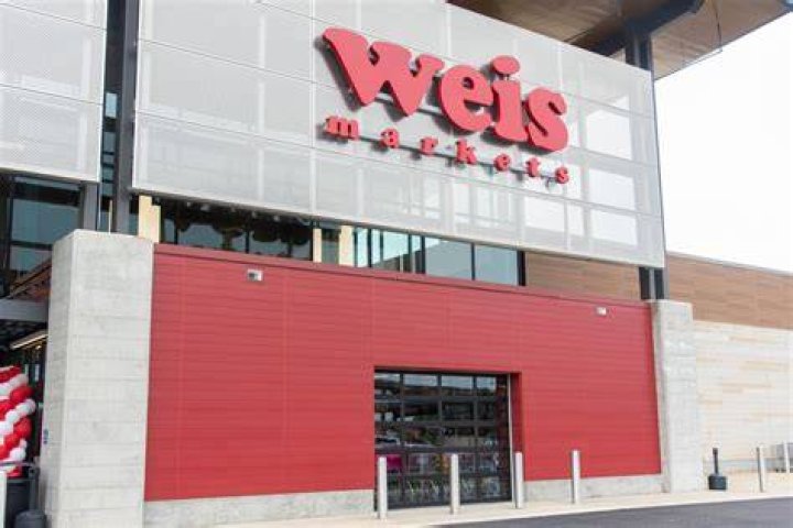 What time does Weis market open?